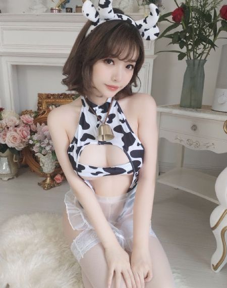 白丝女仆被主人调教喷水蜜臀_1080在线观看完整版
