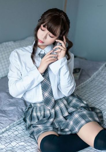 丁字裤少妇边打电话边啪_蓝光在线播放观看