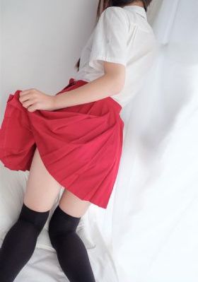 丁字裤美女跪趴式露屁股_剧情片高清完整版